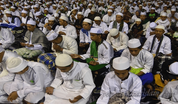 Teks Bacaan Sholawat Nariyah Arab Latin Arti Dan Keutamaannya