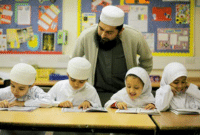 Fiqih Islam dan Pendidikan Mendidik Generasi Muslim yang Berakhlak Mulia