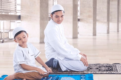 Bagaimana Mengajarkan Anak-Anak Tentang Ibadah Jamaah
