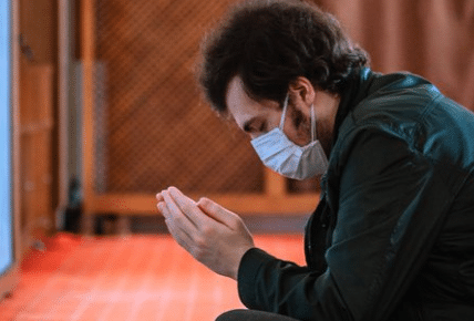 Doa sebagai Cara Ampuh Mengatasi Stres dan Menjaga Kesehatan Mental